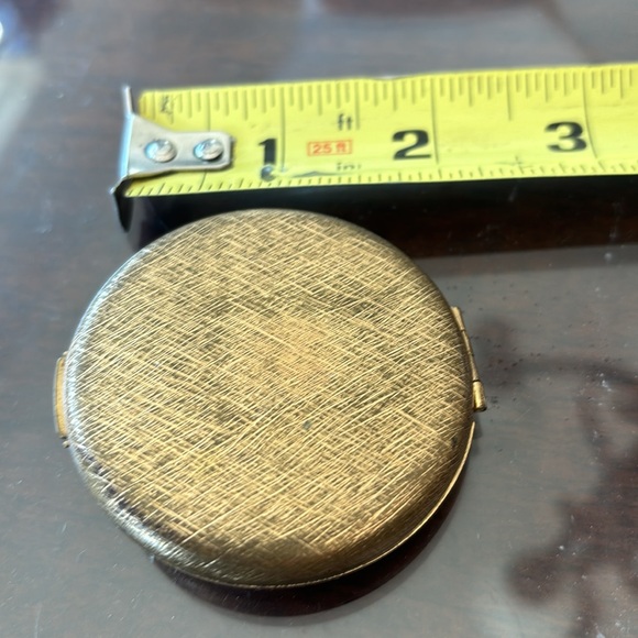 Vintage gold compact mirror - Picture 3 of 7